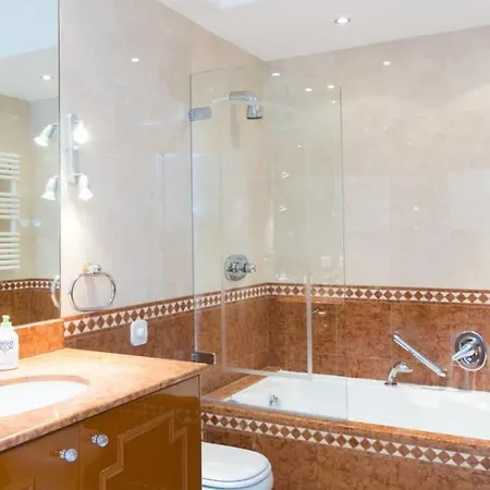 Luxury 4 Bedrooms On Croisette - Jacuzzi *